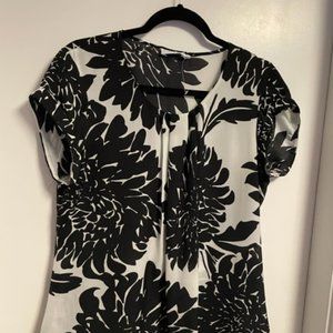 FLORAL SHORT SLEEVE TOP